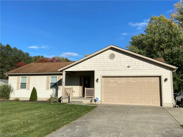 1129 Woods Dr, Tallmadge, OH 44278