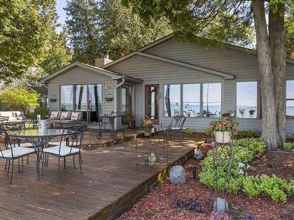 1032 Lakeside Dr, Mackinaw City, MI 49701 Zillow