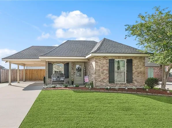 372 Landmark Dr, Raceland, LA 70394