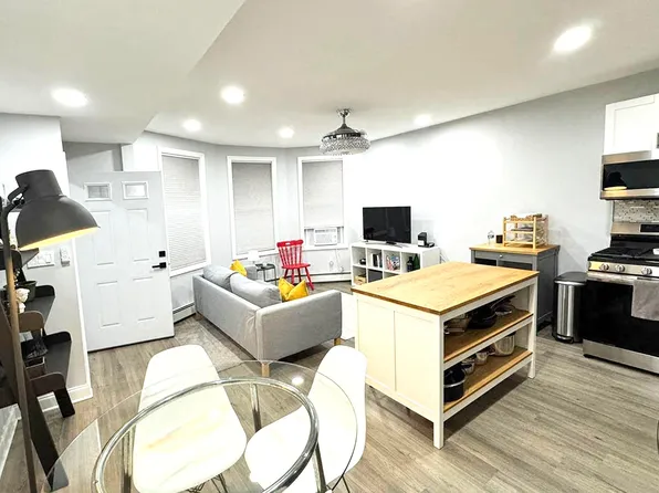 17 Troy Street image 11 of 16