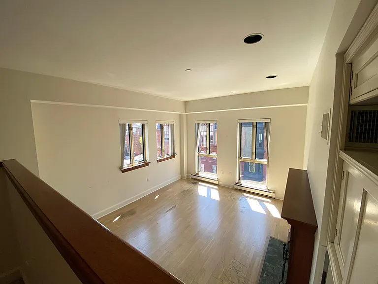 2 Clarendon St #605 — Photo 1