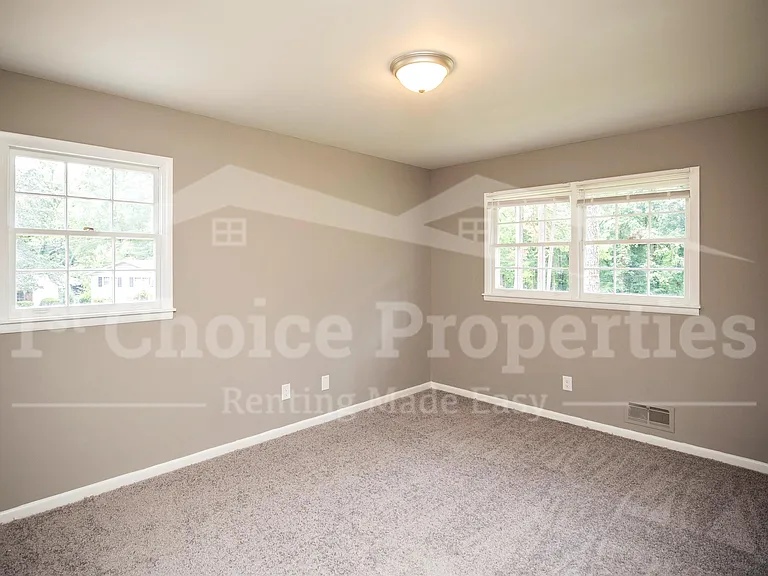 1037 Dawn Dr — Photo 14