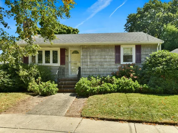 95 Laurie Ave, West Roxbury, MA 02132