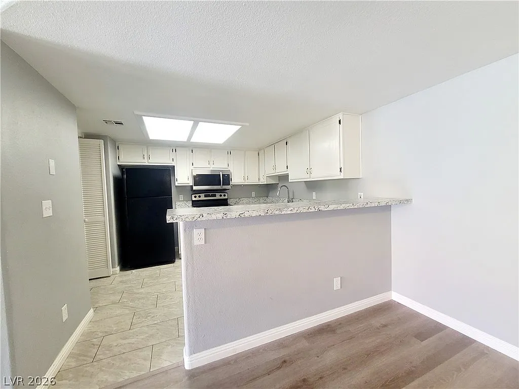 2 bed, 2.0 bath, 1072 sqft, $1,400 — Photo 4