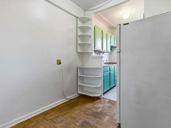 62 Park Terrace West image 13 of 18