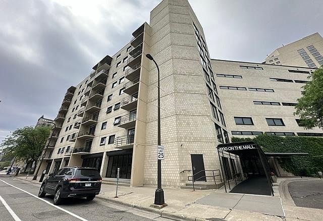 1st image of 1200 Nicollet Mall APT 306