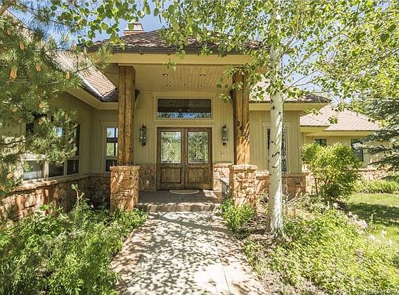 4th image of 2489 Aspen Springs Dr