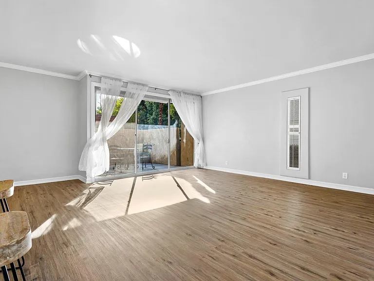 960 San Pasqual St #104 — Photo 5