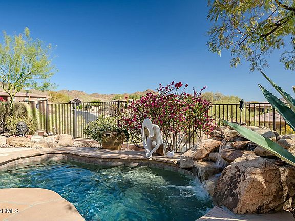 2nd image of 41515 N Laurel Valley Way