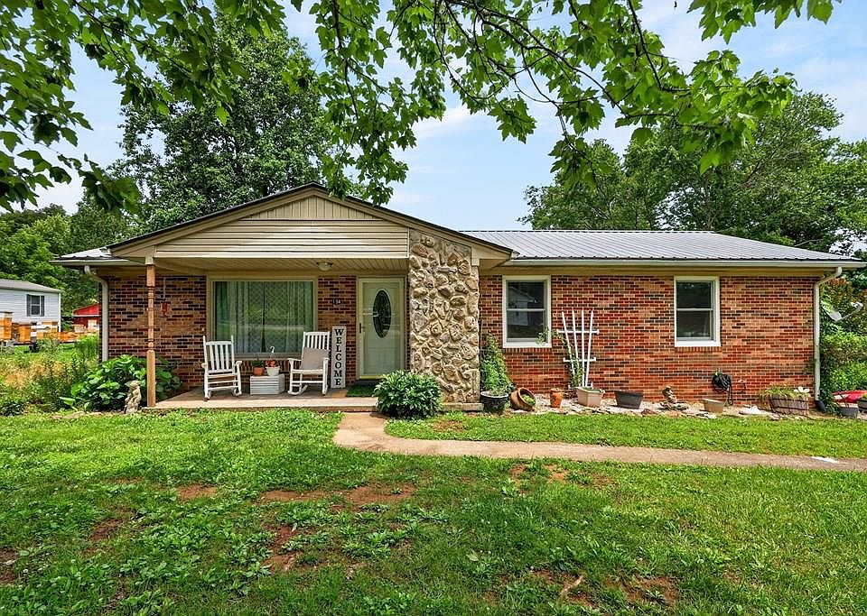 1st image of 194 Meadowbrook Cir
