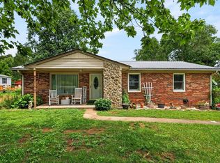 194 Meadowbrook Cir, Livingston, TN 38570