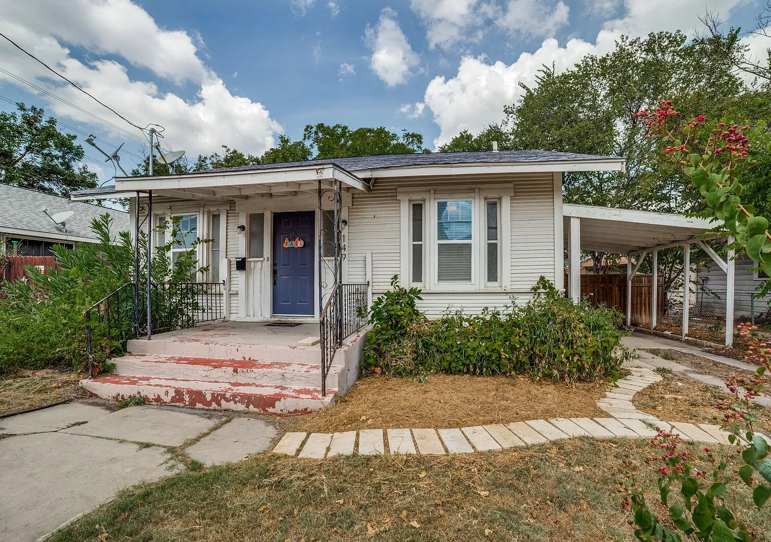 Renovated 2-Bedroom Bungalow Near San Pedro Park! — Photo 2