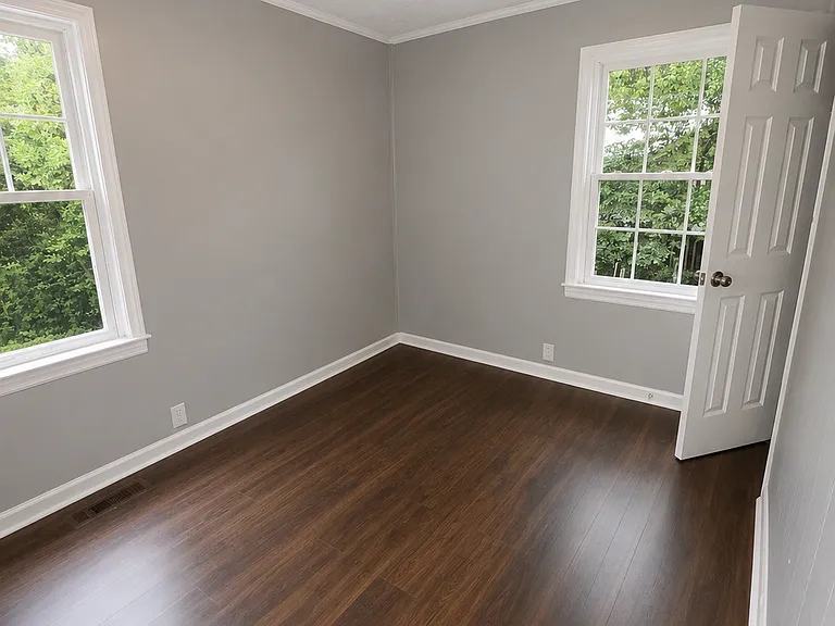 1334 Dewey St — Photo 13