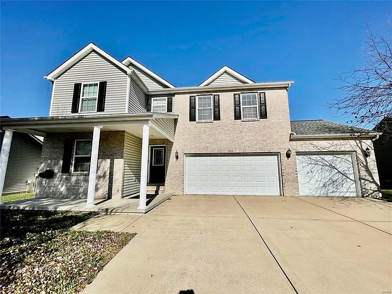 932 Chesapeake Junction Ln — Photo 2