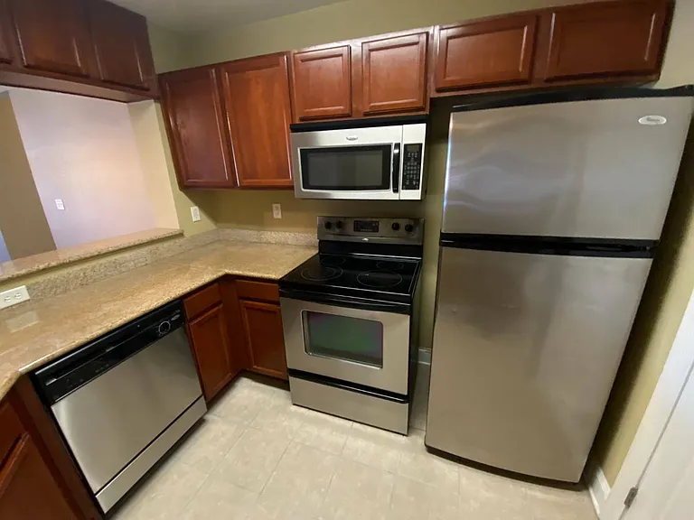 3218 Veterans Memorial Pkwy #3302 — Photo 8