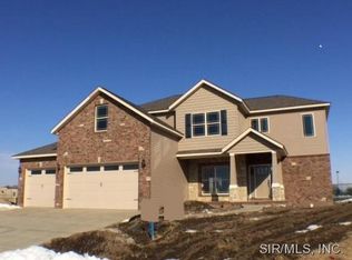 309 Oakshire Ct, Glen Carbon, IL 62034