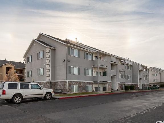 3rd image of 8035 W Copperfield Pl Unit 31
