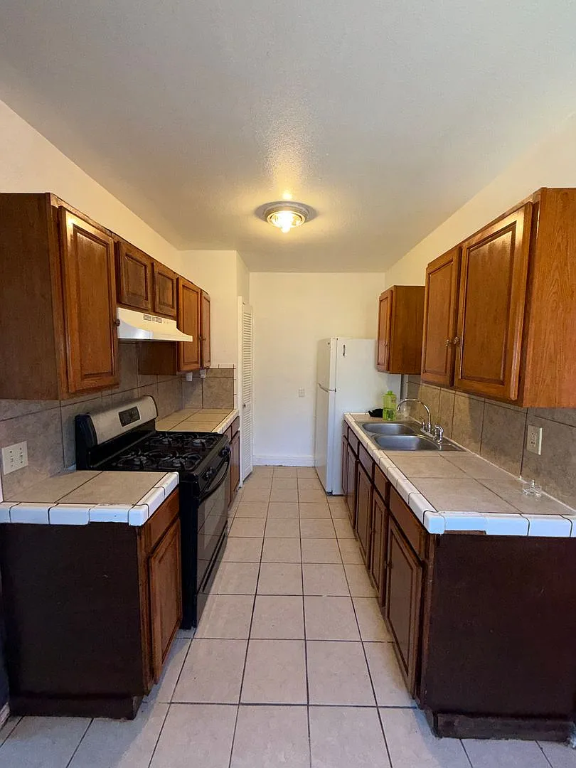 3 Bedroom Home with Bonus Room, Large Backyard & Washer/Dryer Hookups — Photo 3