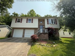 211 Geronimo Dr, Saint Albans, WV 25177