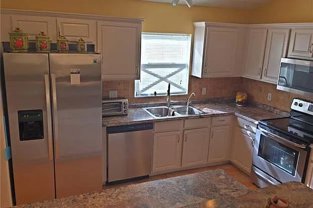 2402 Knightsbridge Blvd — Photo 36