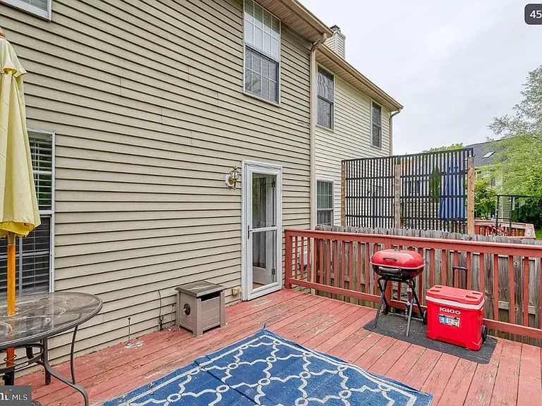 1829 Queen Anne Sq #BEL — Photo 34