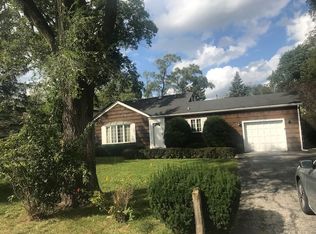 2128 Woodlawn Rd, Northbrook, IL 60062