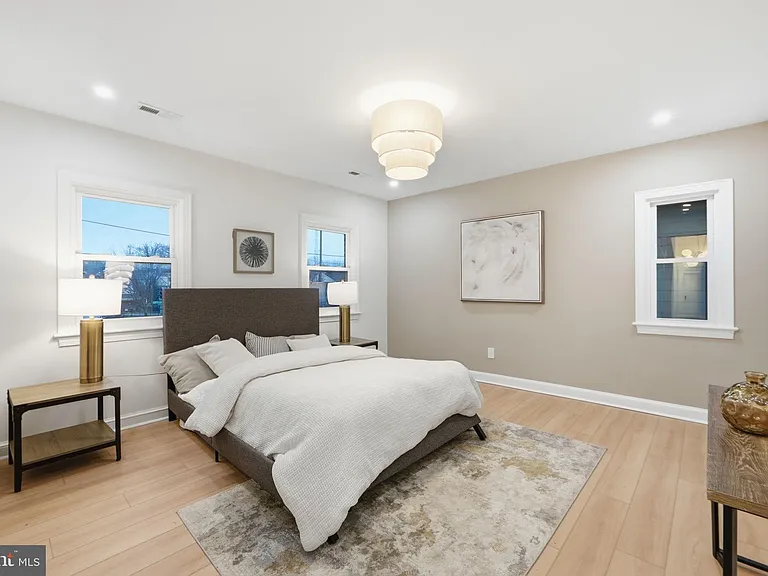 5520 N Capitol St NW — Photo 18