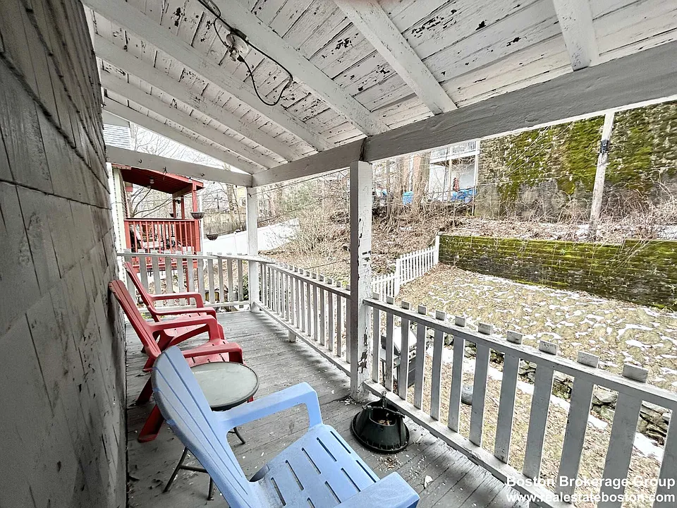 Hillside St