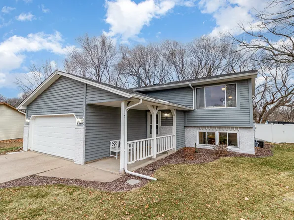 415 Saint Francis Ct, Anoka, MN 55303