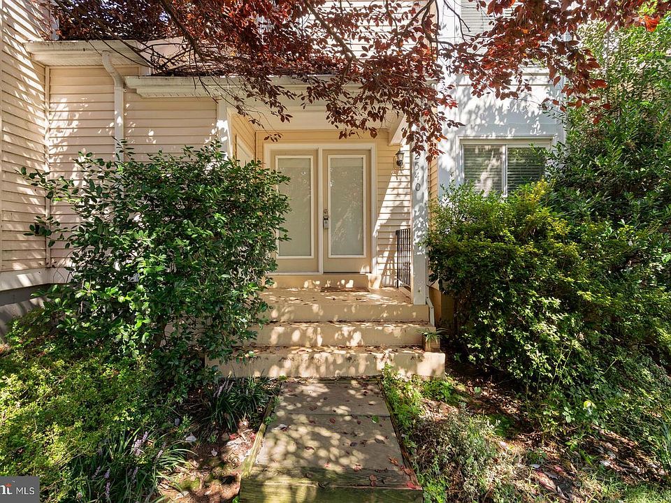 1st image of 12540 Flatwood Cir