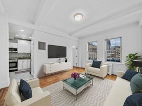 25 E 67th St, New York, NY