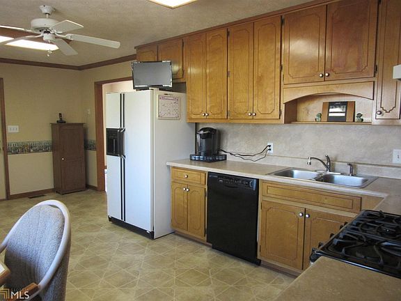 3rd image of 336 Golden Acres Dr