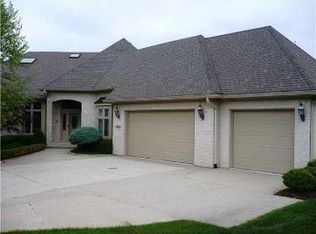 1622 Hazelwood Ct W, Greenwood, IN 46143