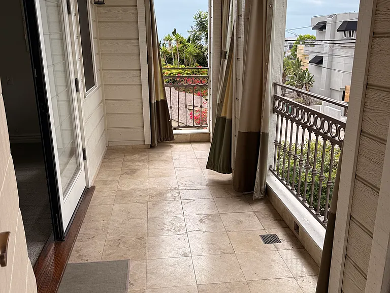 6824 Draper Ave — Photo 11