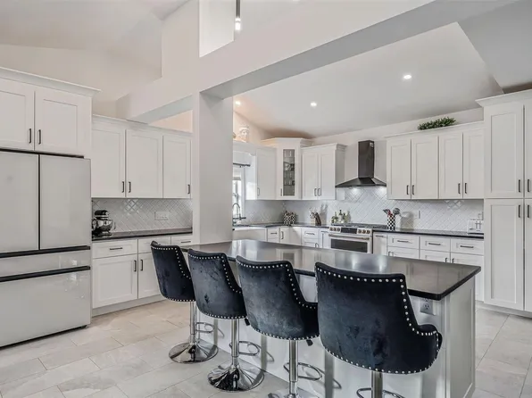 22 Washington Avenue, Lynbrook, NY 11563