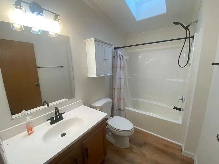 1027 Falls Creek Dr — Photo 10