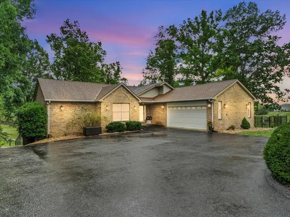 1037 Whitetail Dr, Huddleston, VA 24104