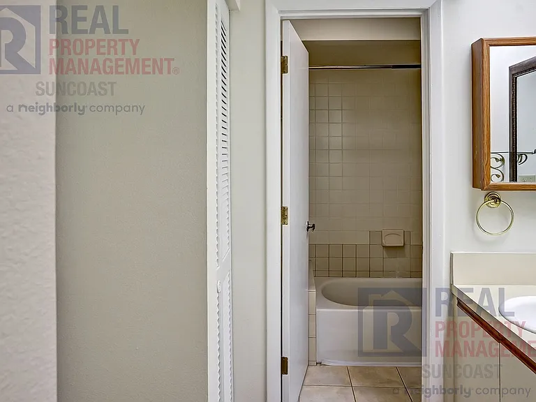 251 Fenwick Dr #14 — Photo 26