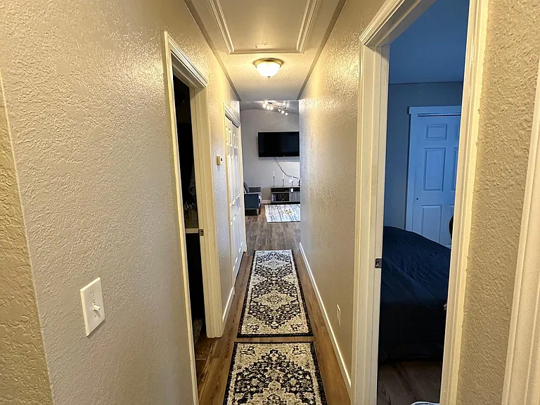 3303 Cope St #2 — Photo 5