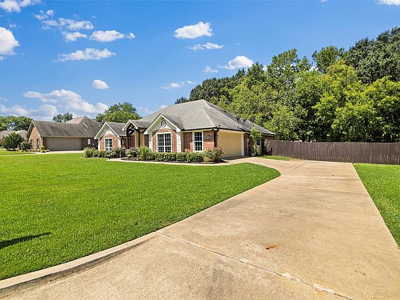4th image of 209 Morningstar Dr