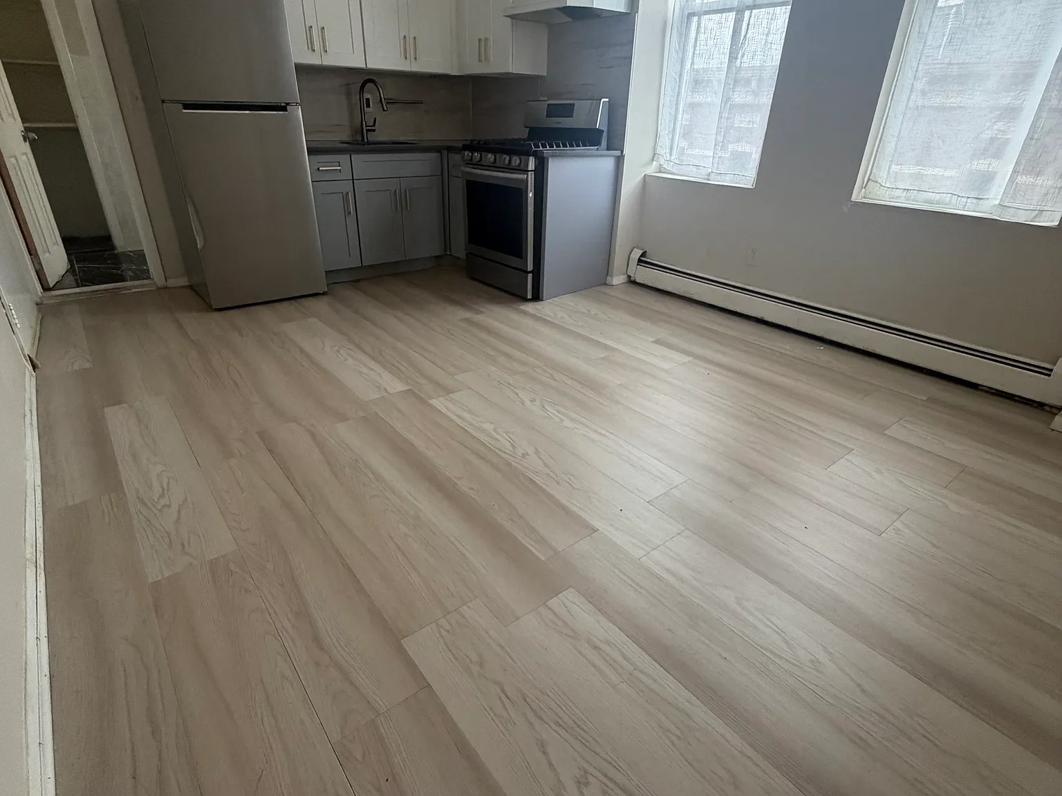 1 bed, 650 sqft, $2,300 — Photo 4