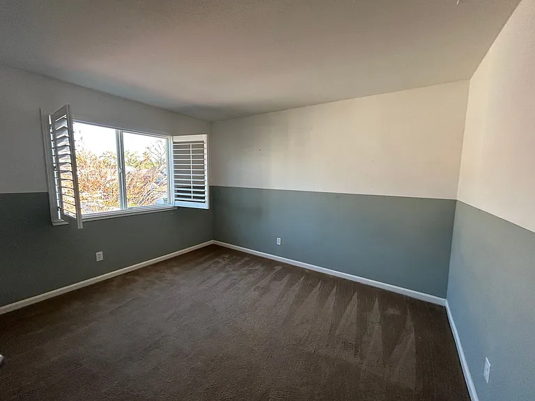212 Riverbend Ln — Photo 30