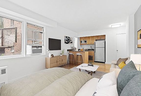 3rd image of 620 Lenox Ave APT 12R
