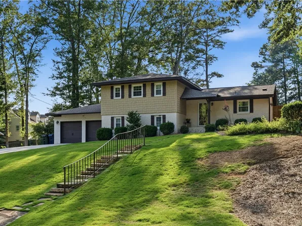 122 S Ryan St, Auburn, AL 36830