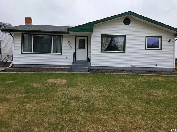 237 3rd STREET NW, Wadena, SK S0A 4J0