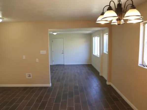 206 Belle Ave, Bakersfield, CA 93308