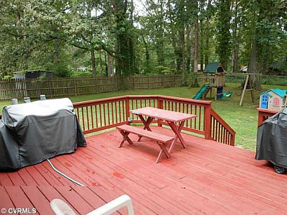 step down deck to fenced yar