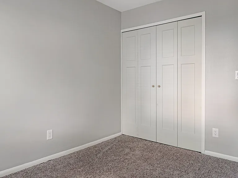 Elizabeth Lake Estates — Photo 10