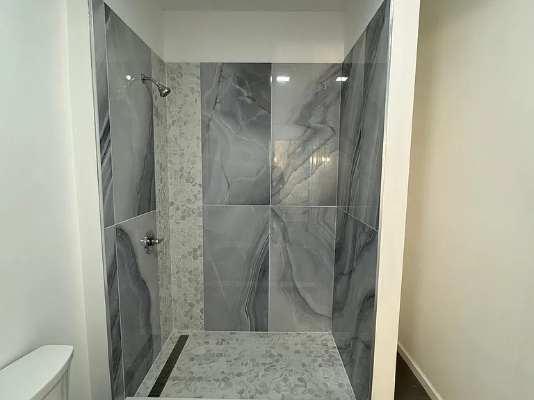 323 N Main St — Photo 9