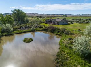 21 Creek Ln, Cody, WY 82414